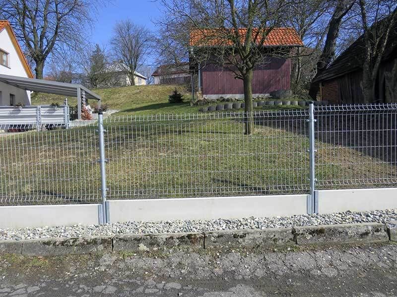 Plot s podhrabovou deskou